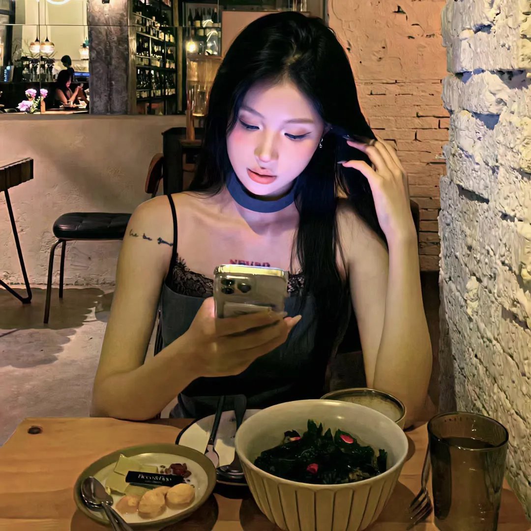 大龄美女想相亲 在线观看封面